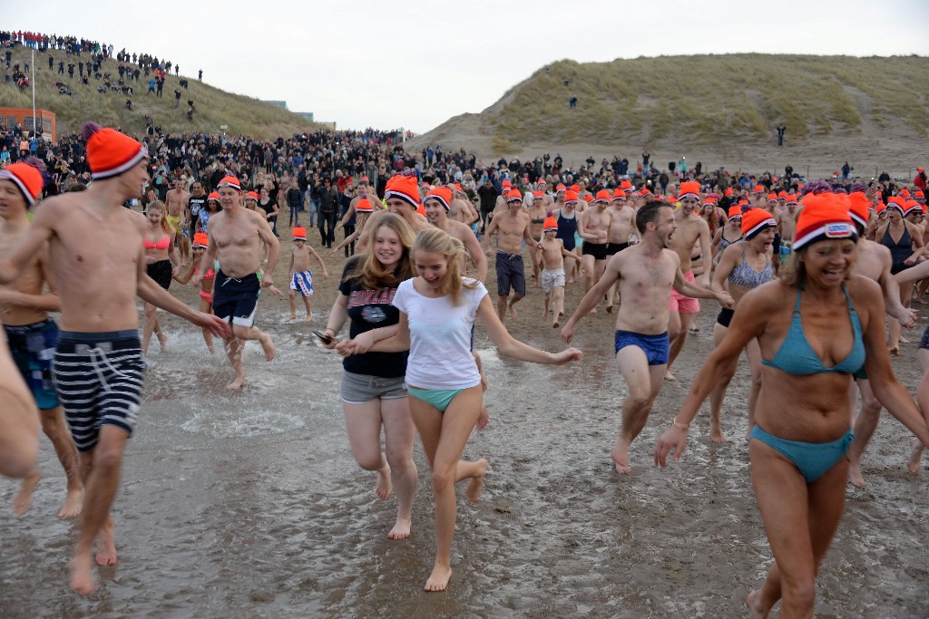 ../Images/Nieuwjaarsduik Nederzandt 2016 050.jpg